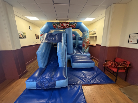 Bounce, Jump N Slide (Chrismas)