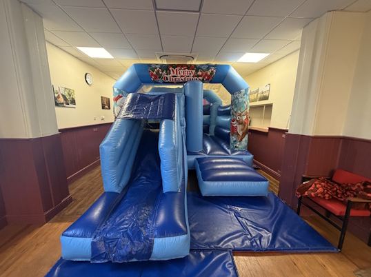 Bounce, Jump N Slide (Chrismas)