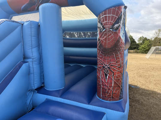 Bounce, Jump N Slide (Spiderman)